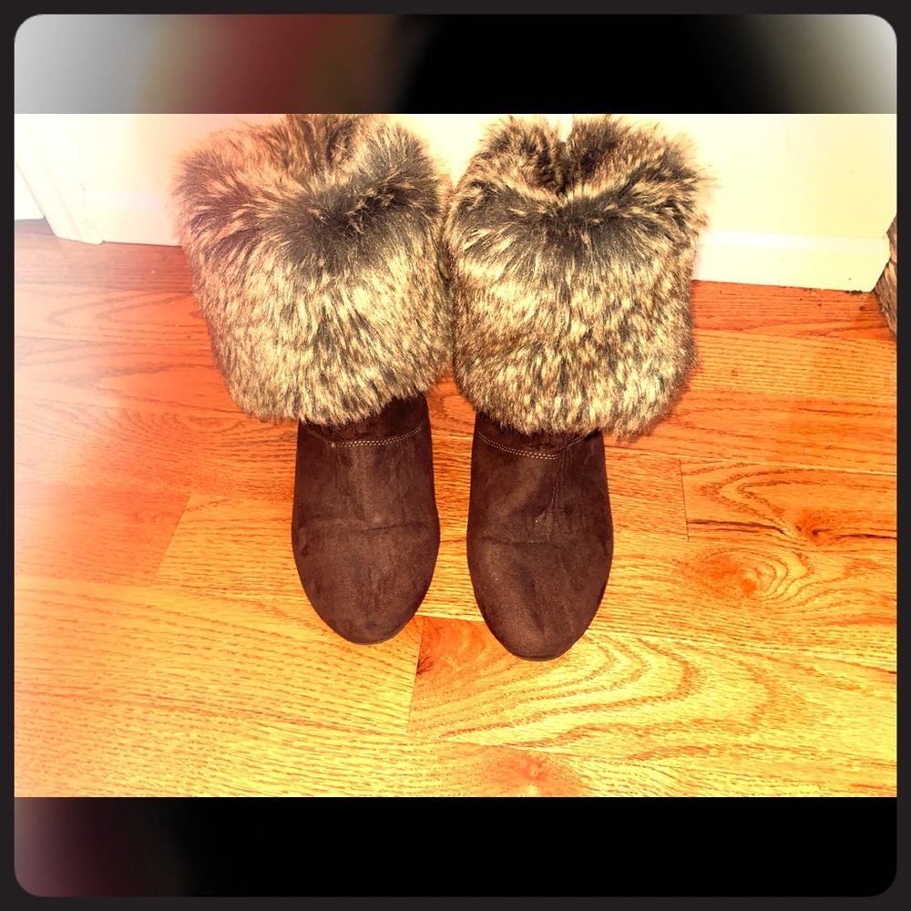 Brown fur boots
